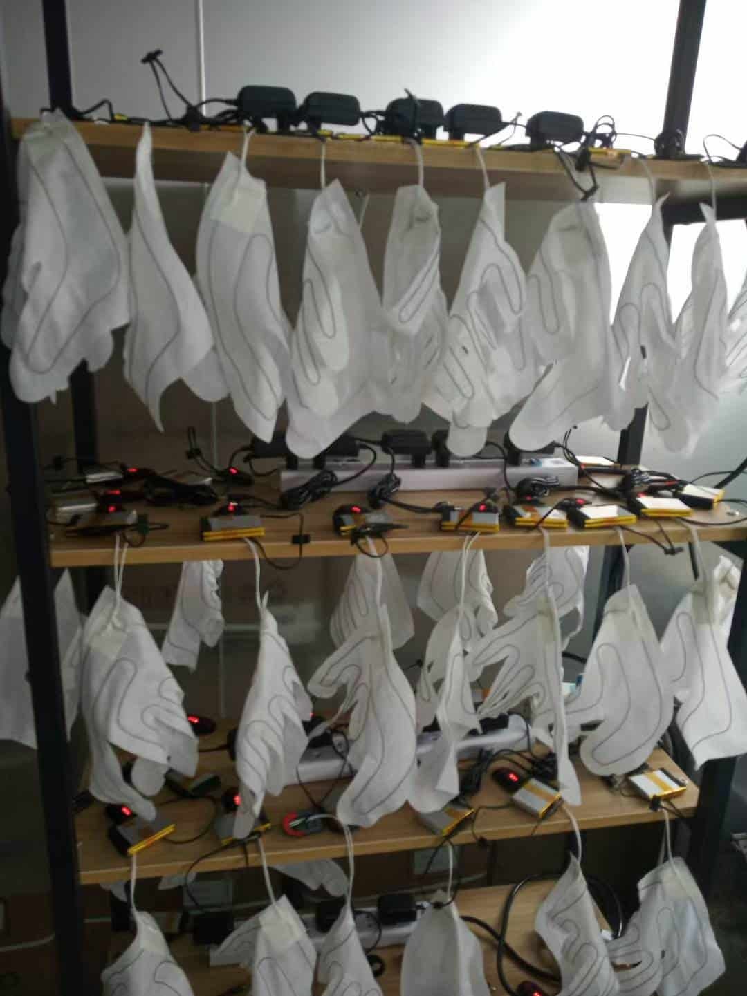 Infrared or thermal imaging comparison showing the even, consistent heat map of a carbon fiber panel vs. the spotty, uneven heat of older wire-based elements.