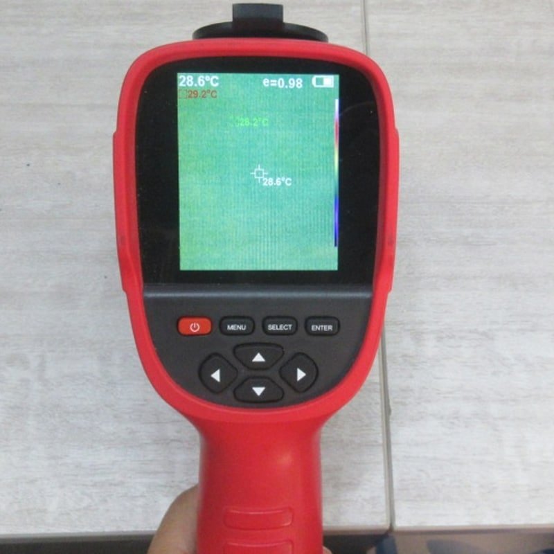 thermal camera measuring temperature distribution during product testing in design for manufacturability DFM process for electronic components and heated product development